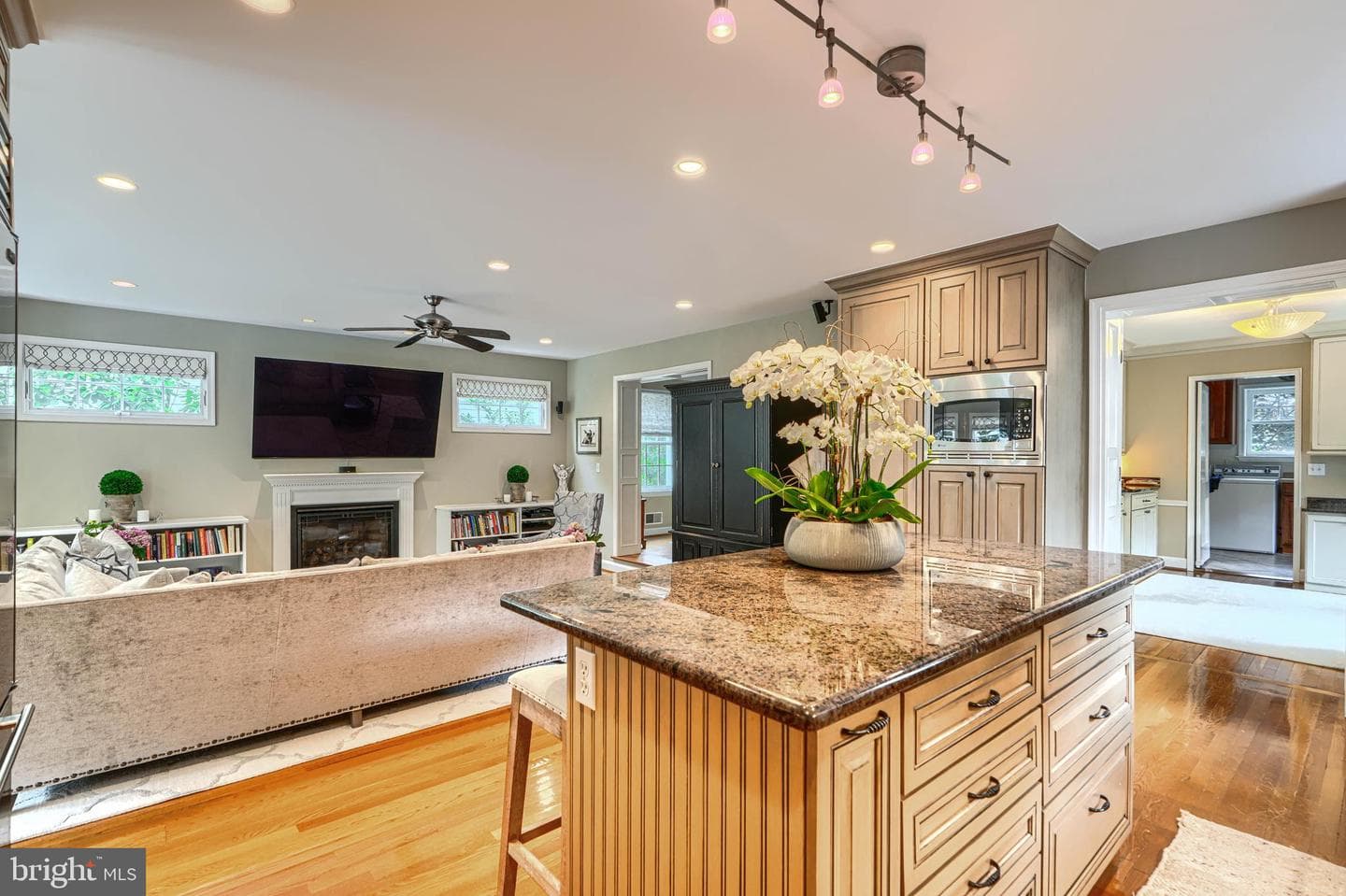 5617 Northfield Road photo 26