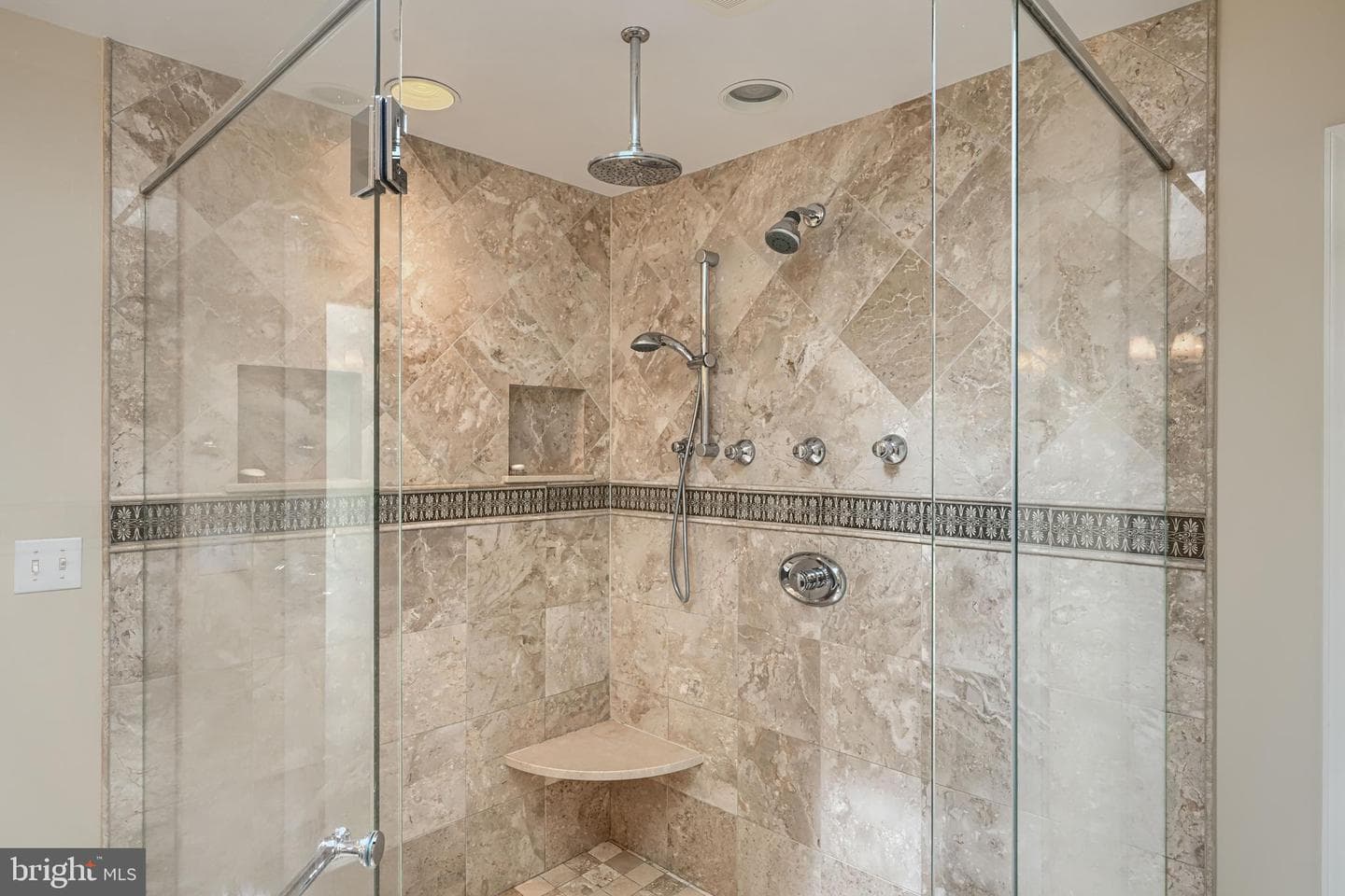 5617 Northfield Road photo 41