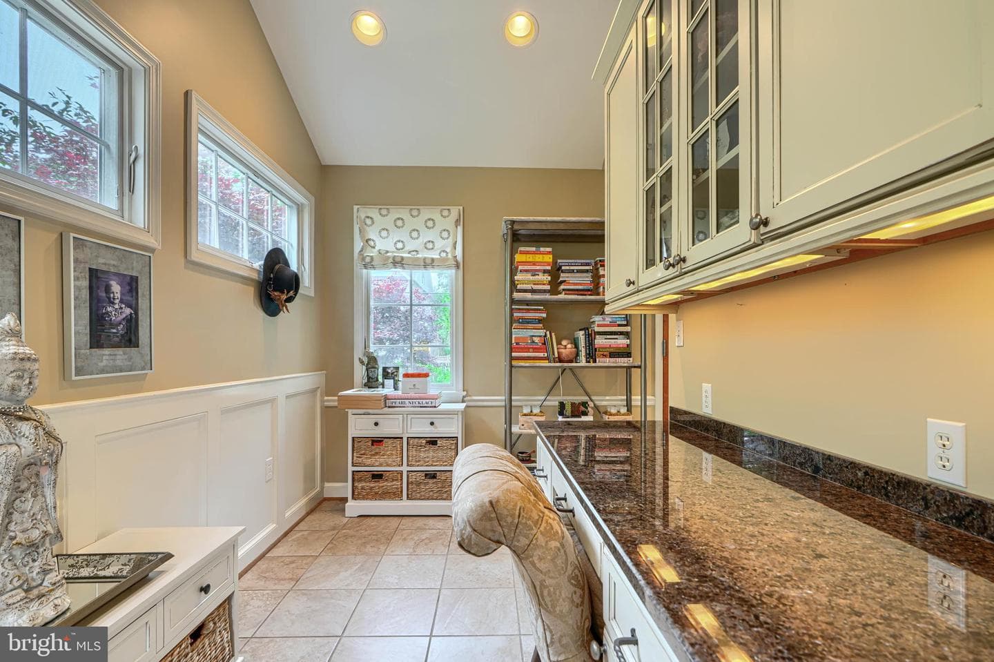 5617 Northfield Road photo 7