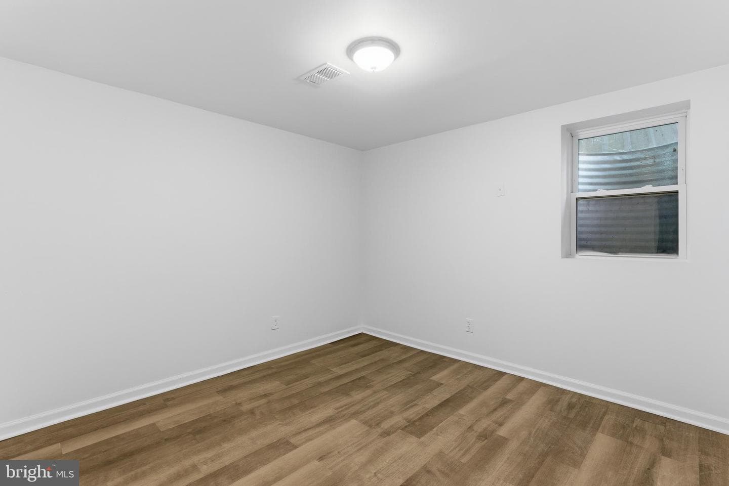 1511 Crest Road photo 32