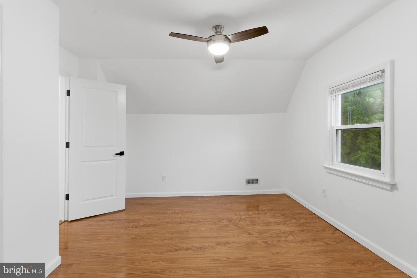 1511 Crest Road photo 47