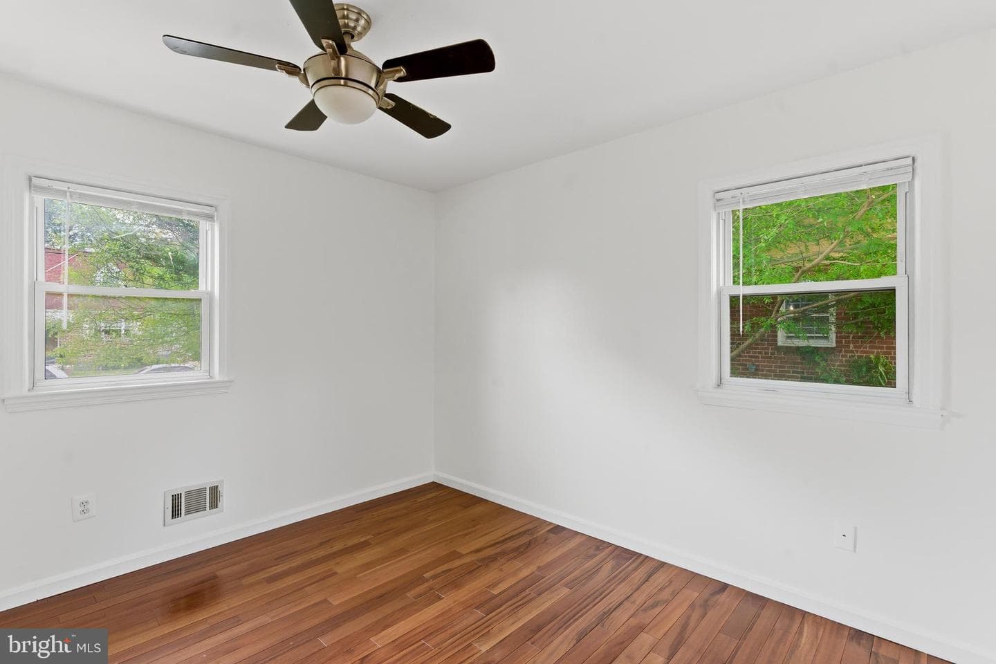 1511 Crest Road photo 58