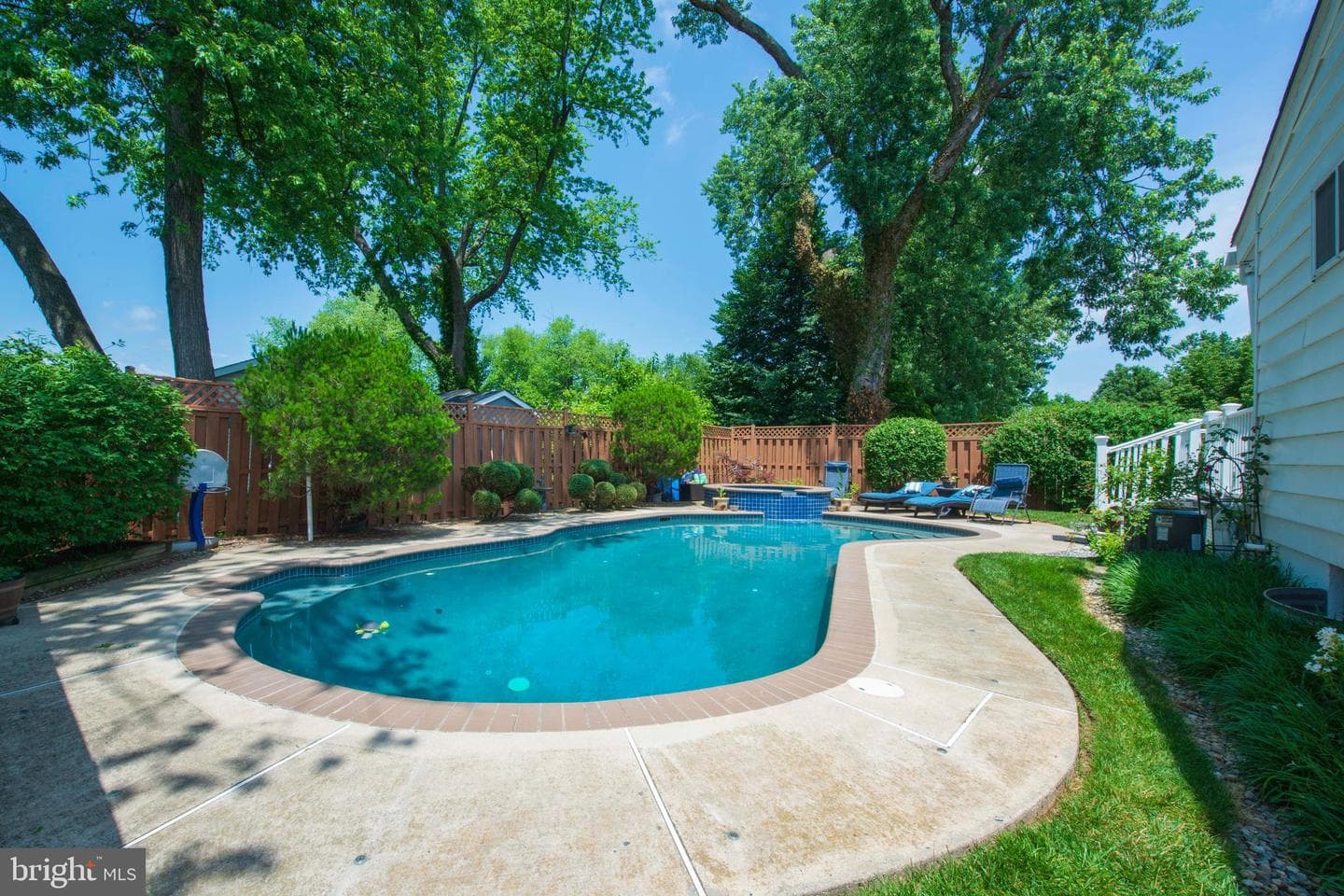 13204 Dumbarton Drive photo 6