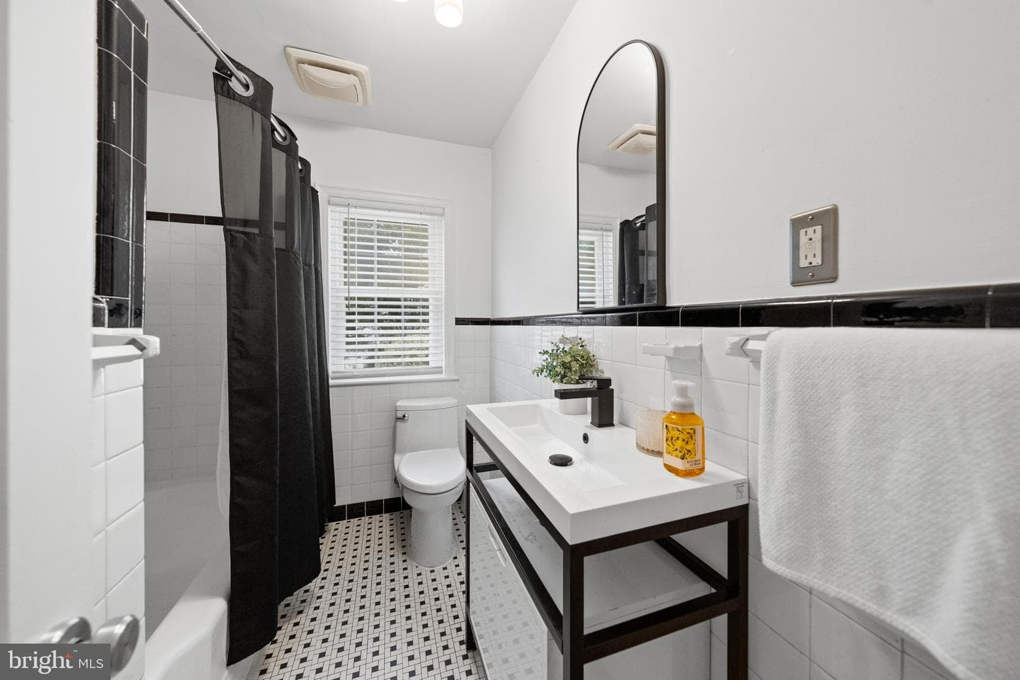 404 Lexington Drive photo 16