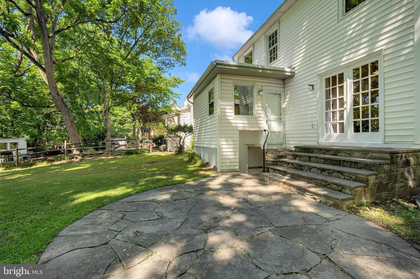 2418 Forest Glen Road photo 20