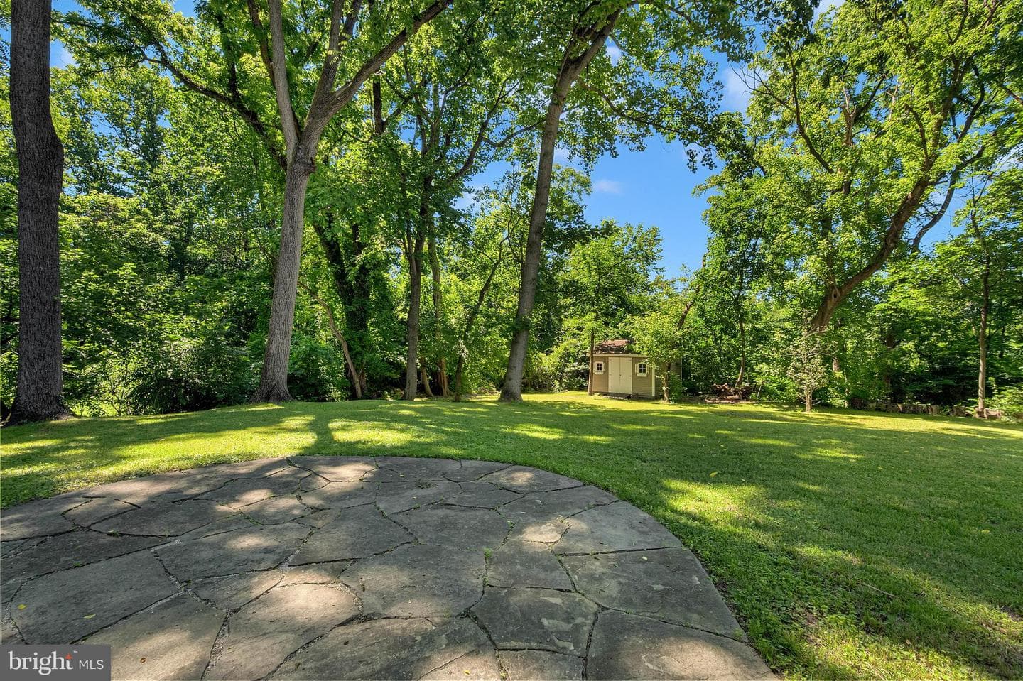 2418 Forest Glen Road photo 21