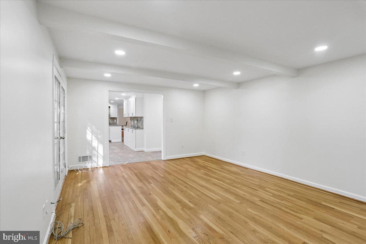 9812 Canal Road photo 10