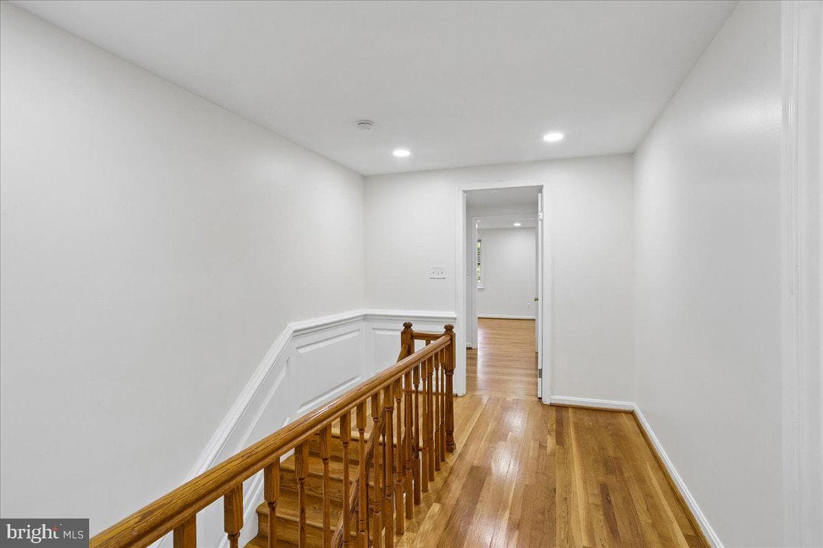 9812 Canal Road photo 17