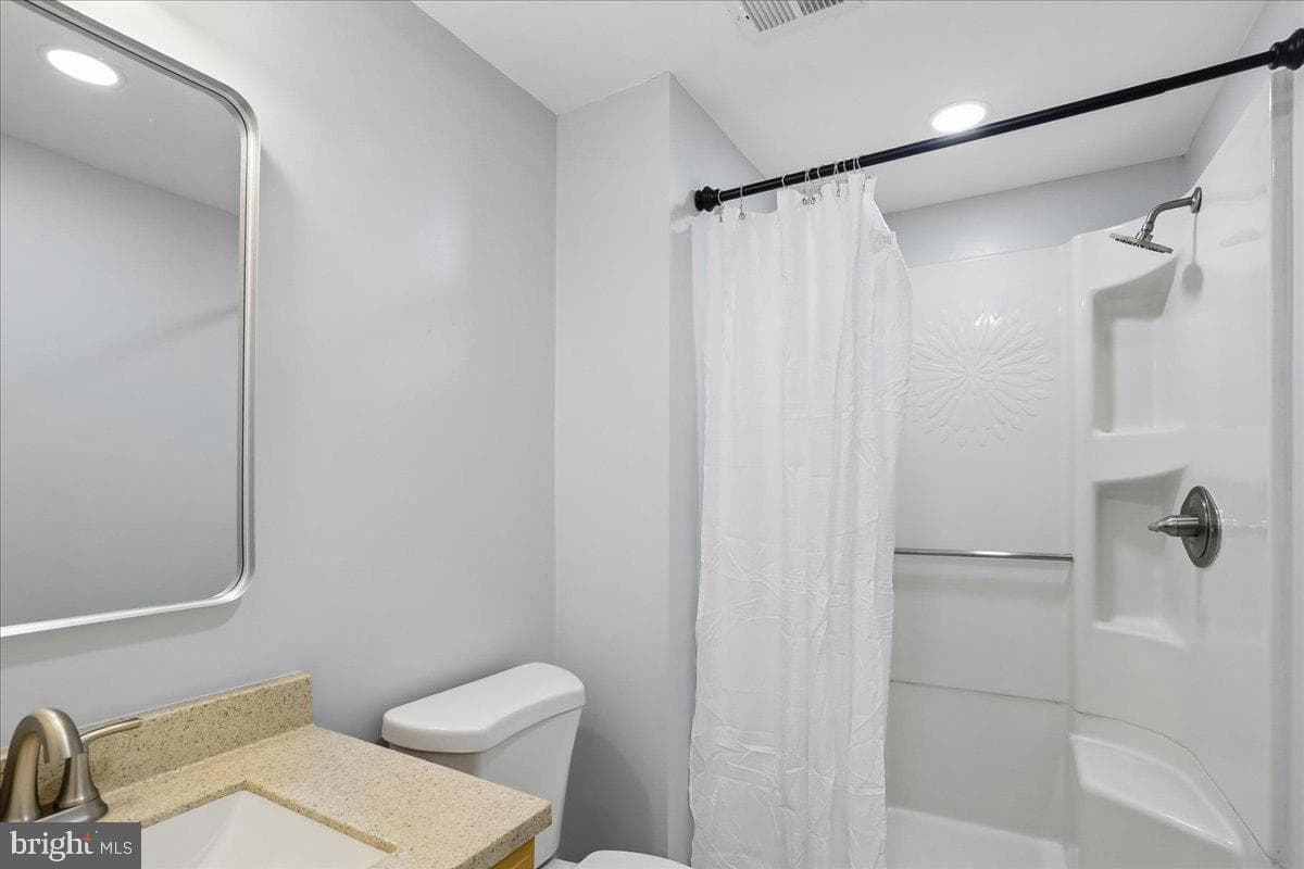 9812 Canal Road photo 31