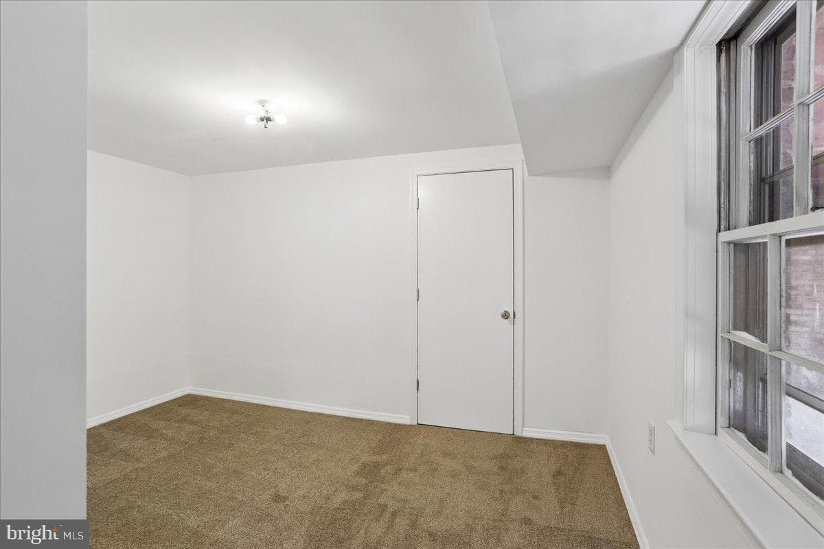 9812 Canal Road photo 41