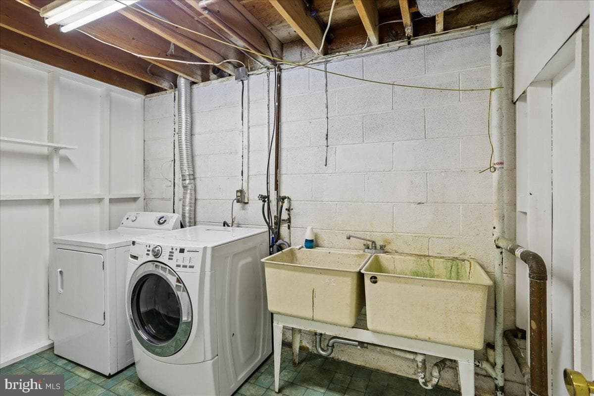 9812 Canal Road photo 45