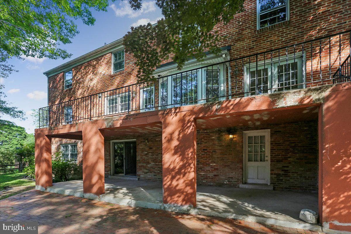9812 Canal Road photo 46