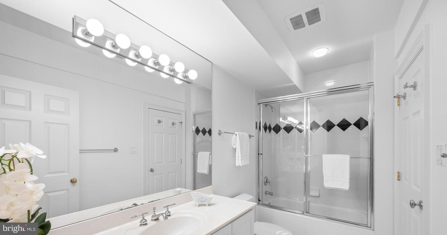 26 / 28 Beman Woods Court photo 53