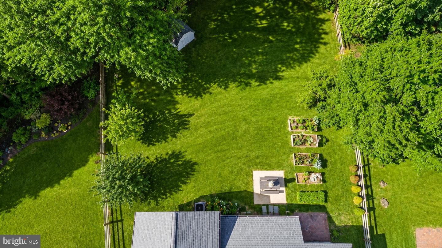 2518 Lindley Terrace photo 4