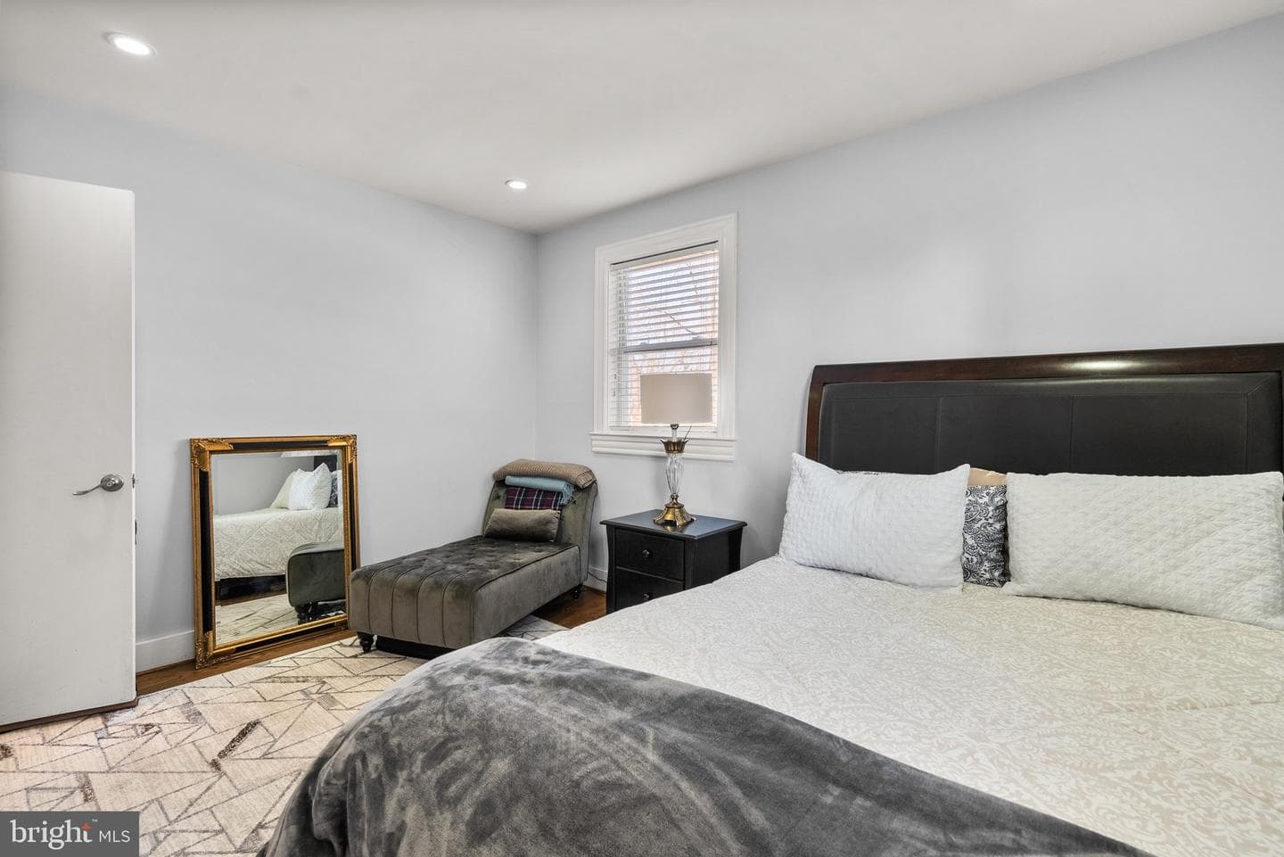6401 Dorsey Road photo 30