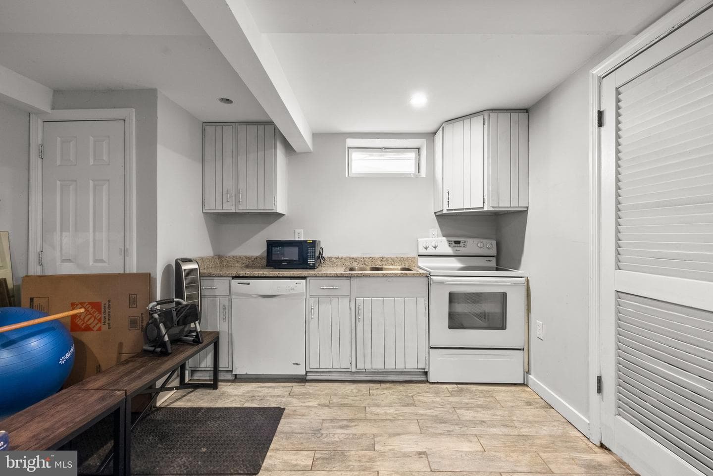 6401 Dorsey Road photo 38