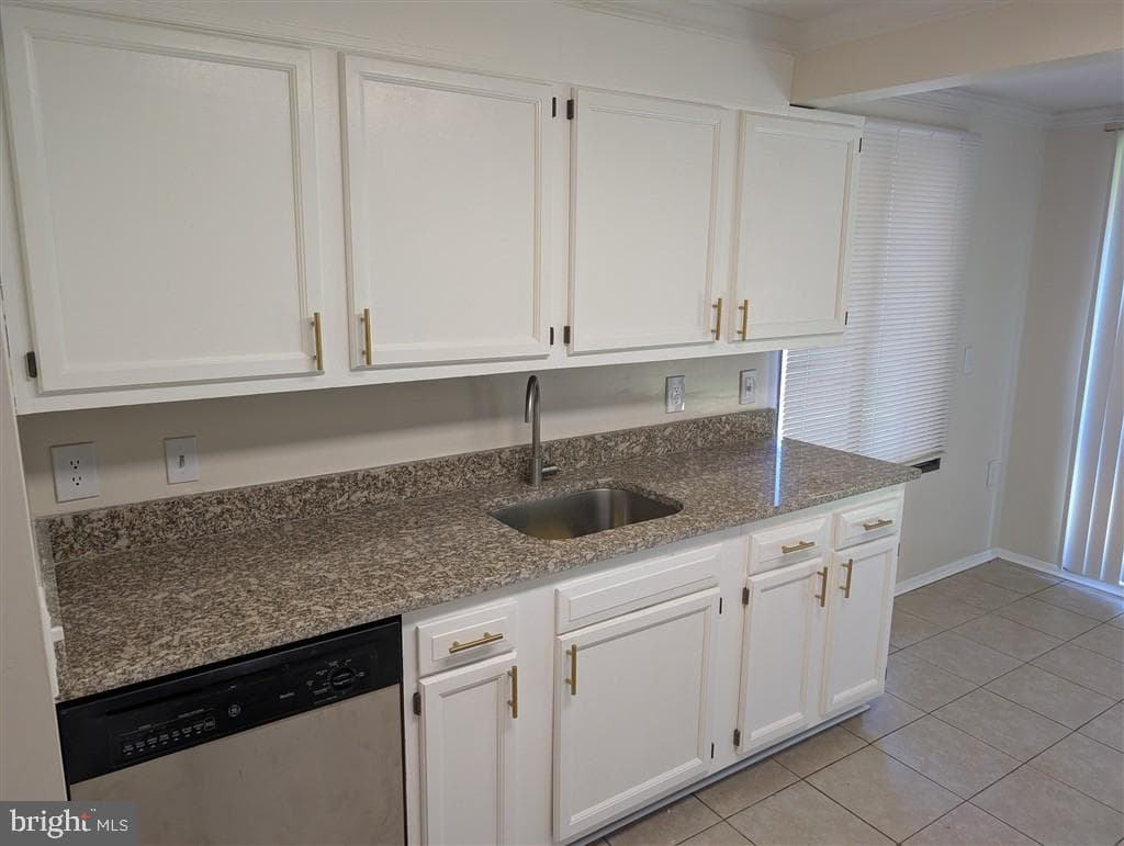 18022 Chalet Drive #27-103 photo 4