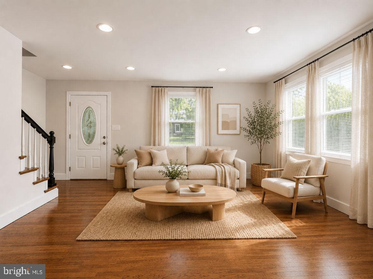 1011 Paul Drive photo 3