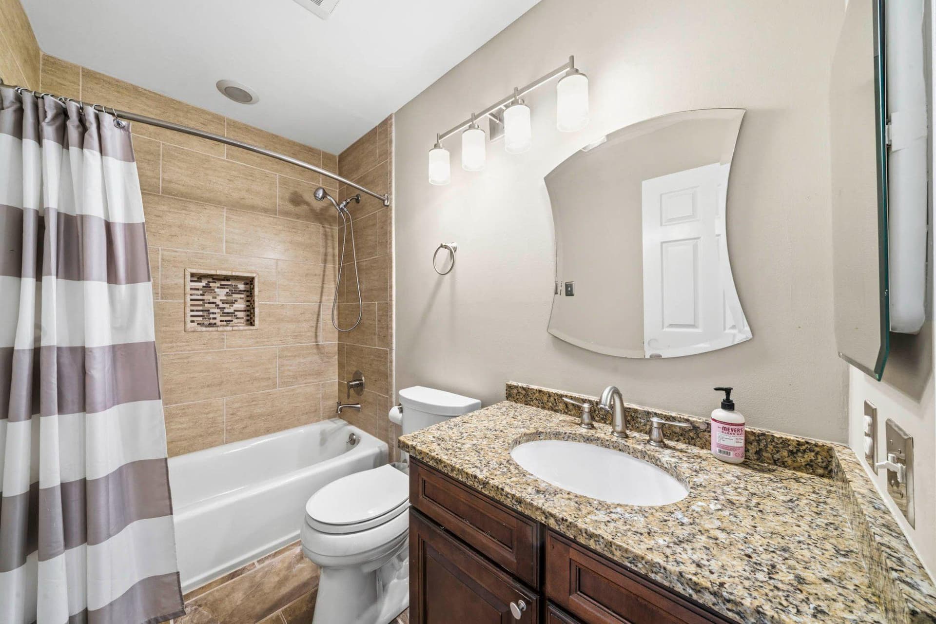 19007 Forest Brook Road photo 33