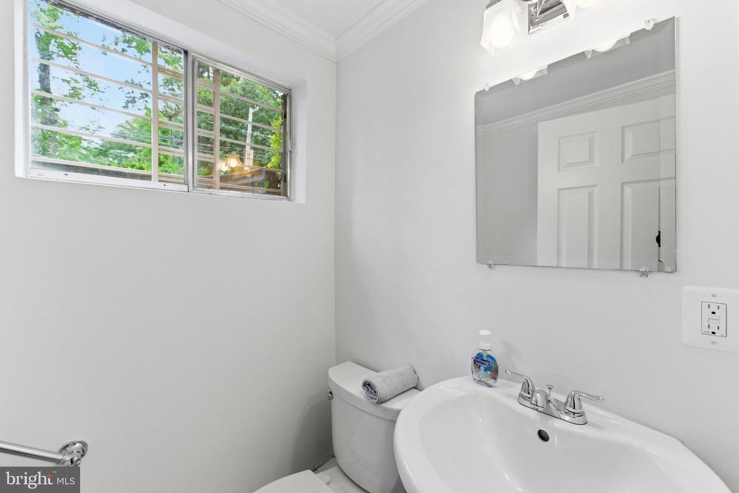 2100 Edgewater Parkway photo 40