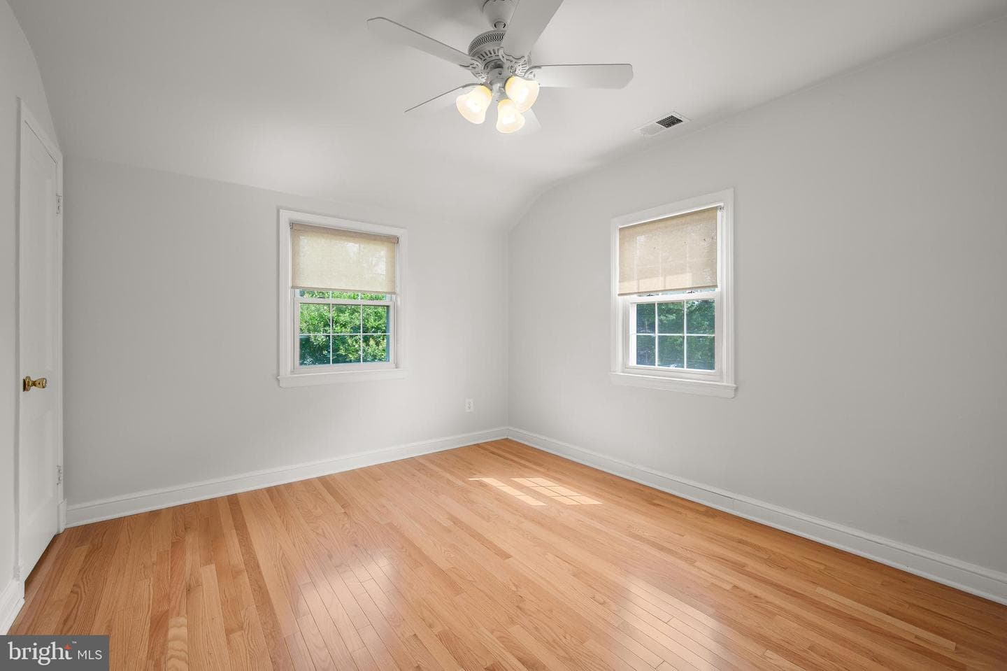 2110 Dayton Street photo 35