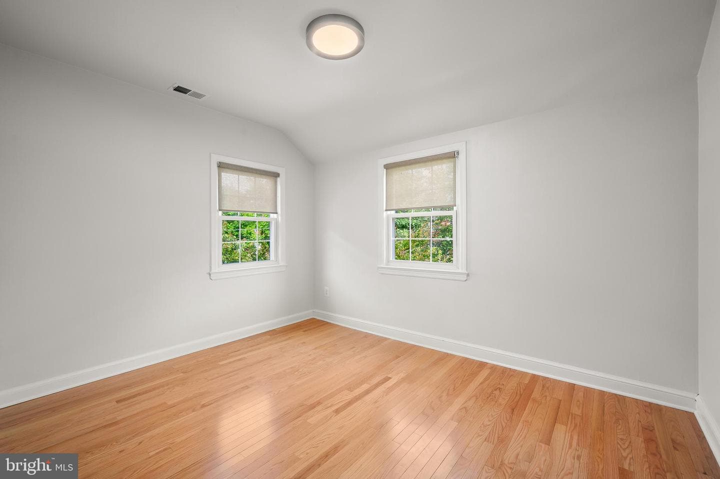 2110 Dayton Street photo 36