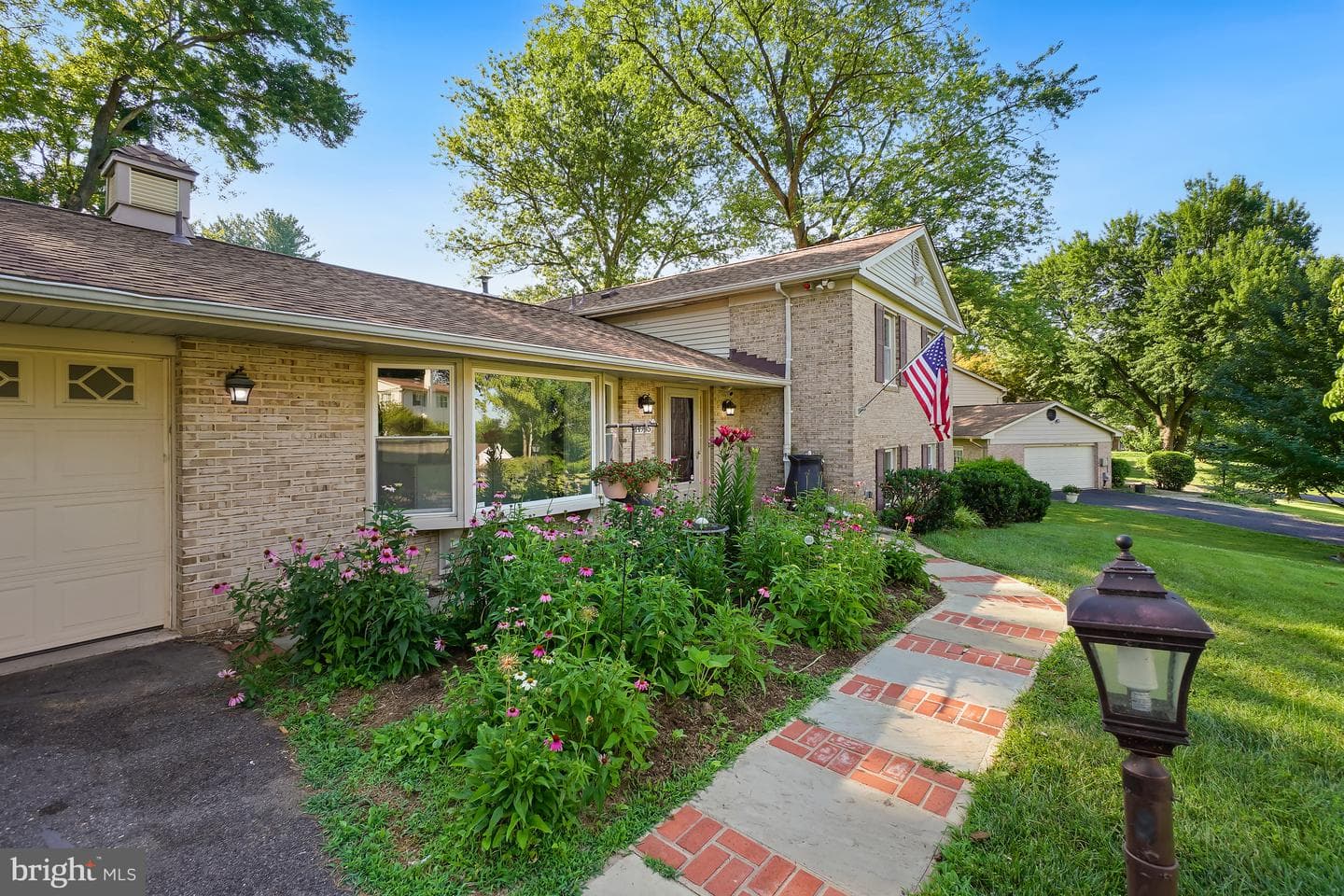14905 Cobblestone Drive photo 2
