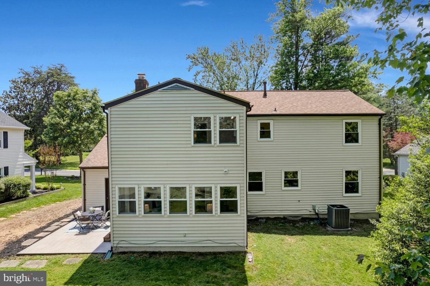 5125 Trailway Drive photo 3