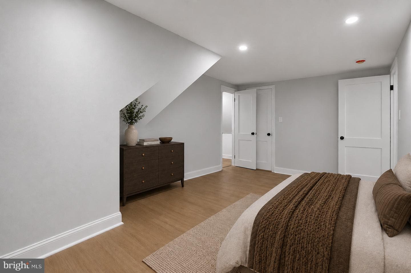 805 Langley Drive photo 32