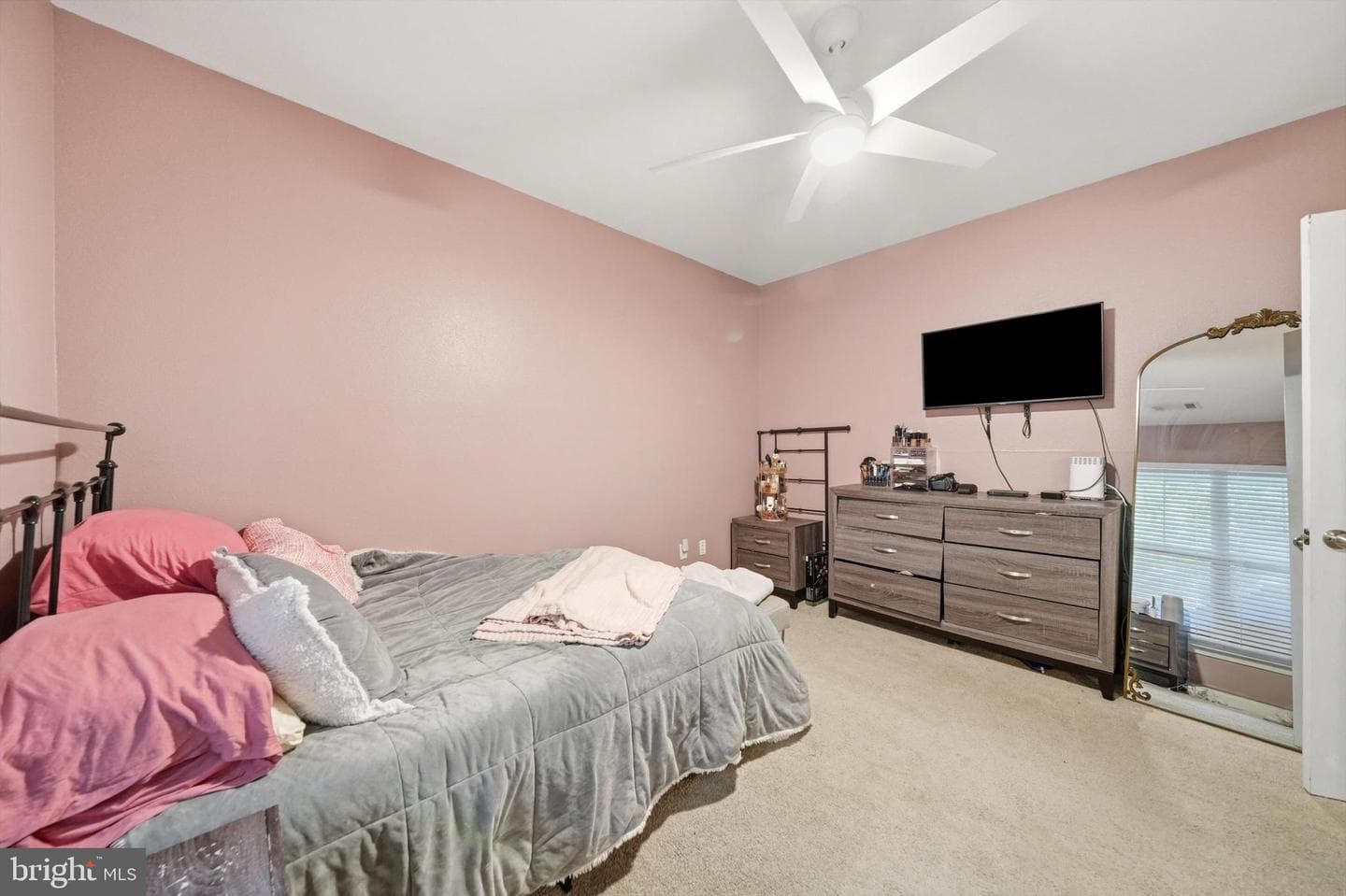 501 Hungerford Drive #132 photo 24