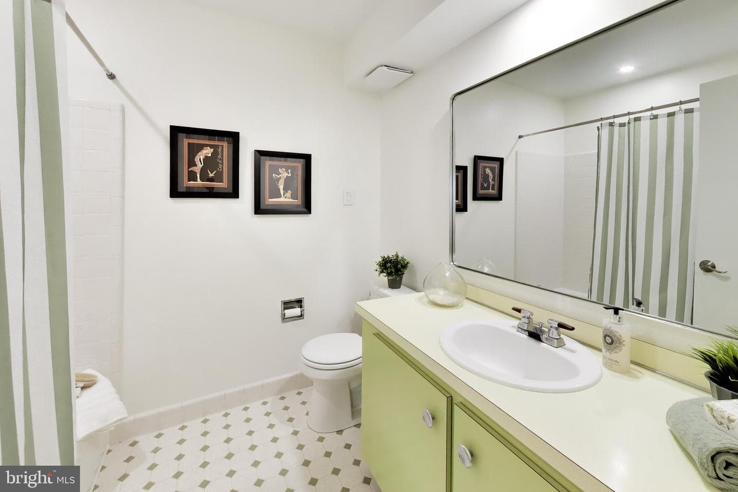 4 Orchard Way N photo 21
