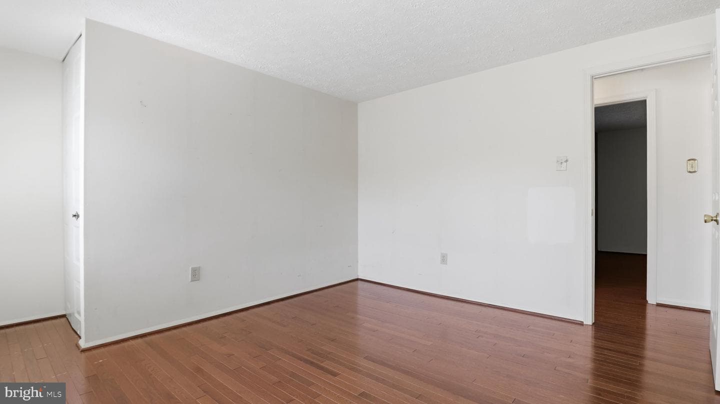 11201 Lake Breeze photo 39