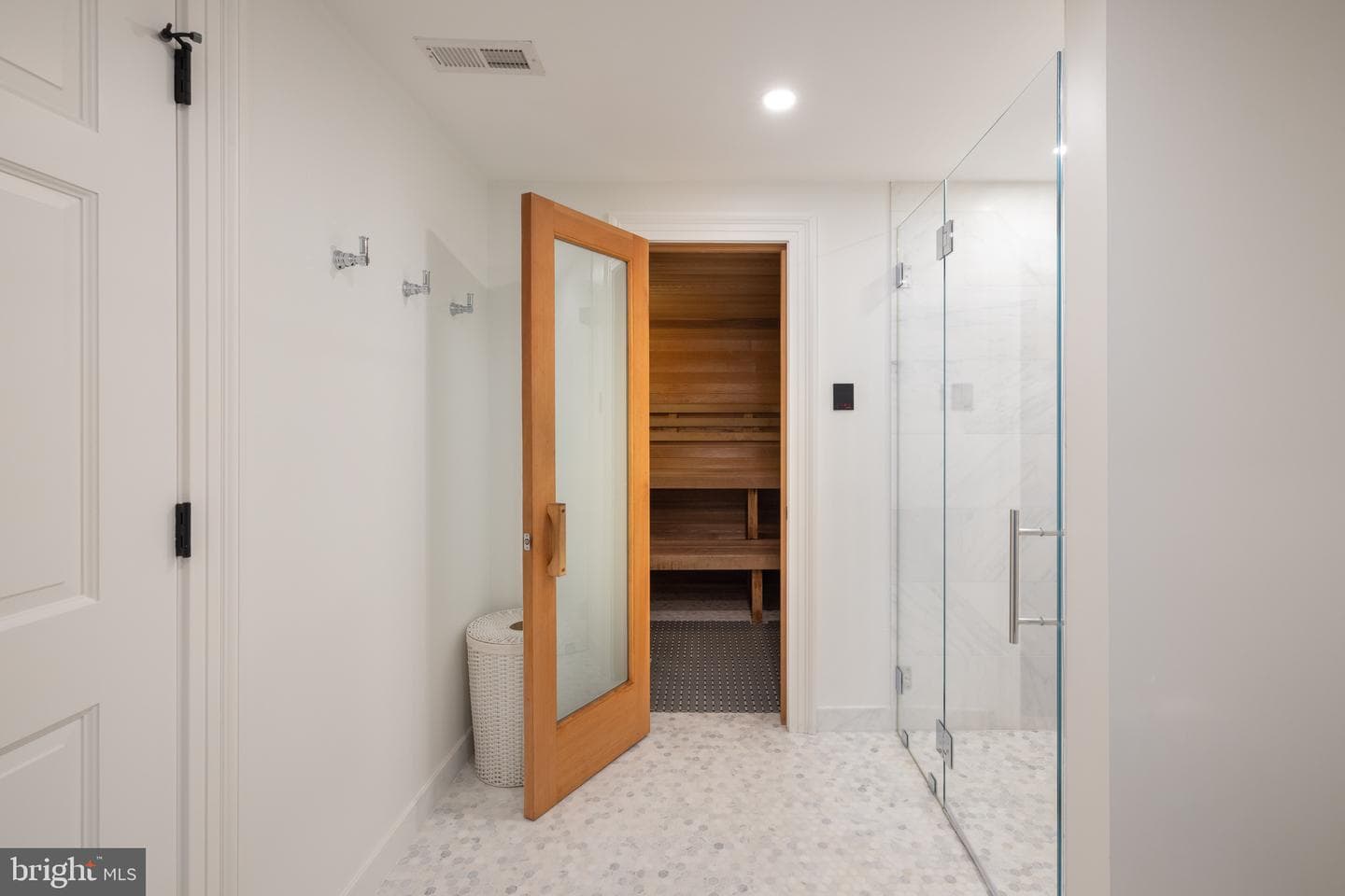 8611 Country Club Drive photo 40