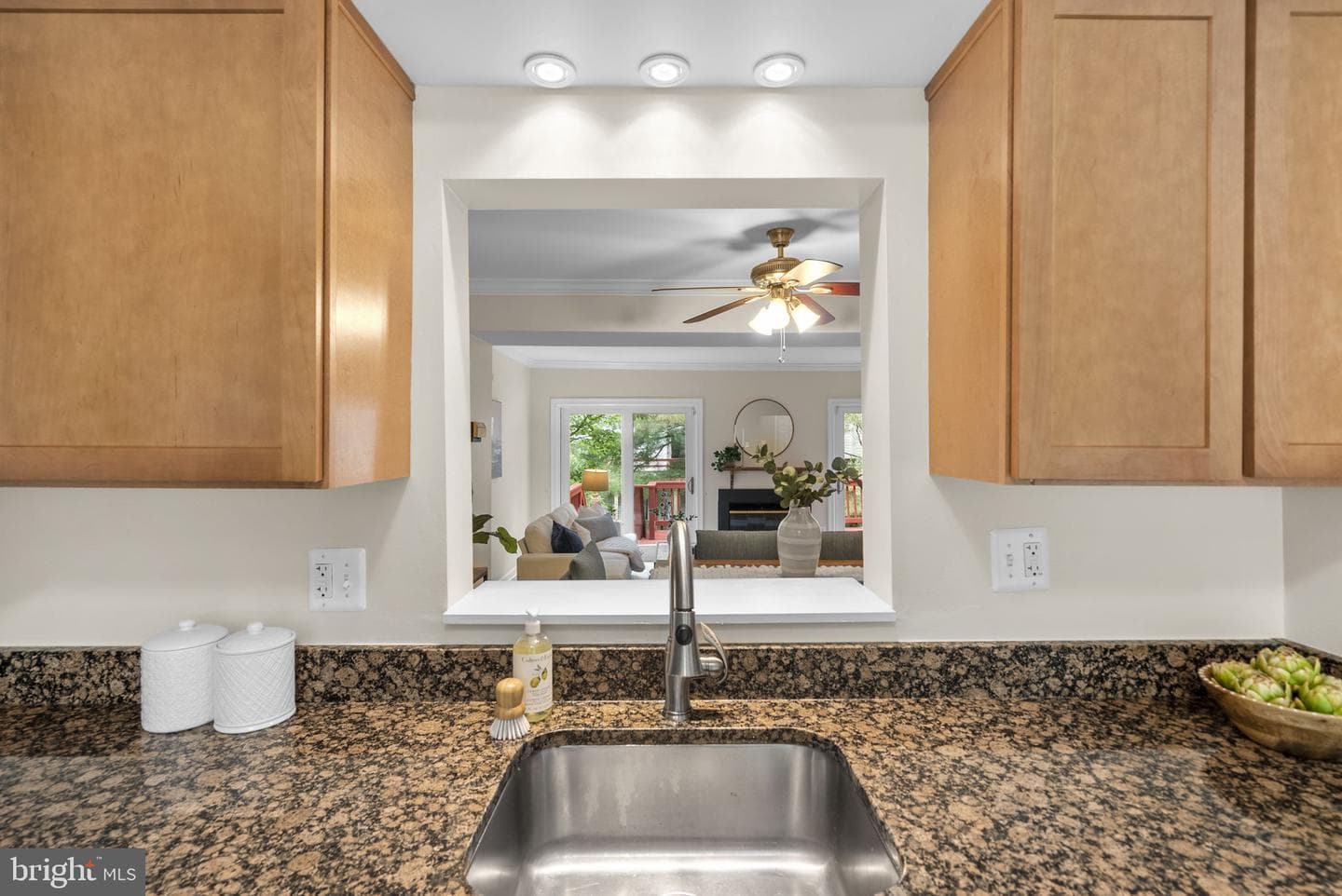 19238 Wheatfield Terrace photo 3