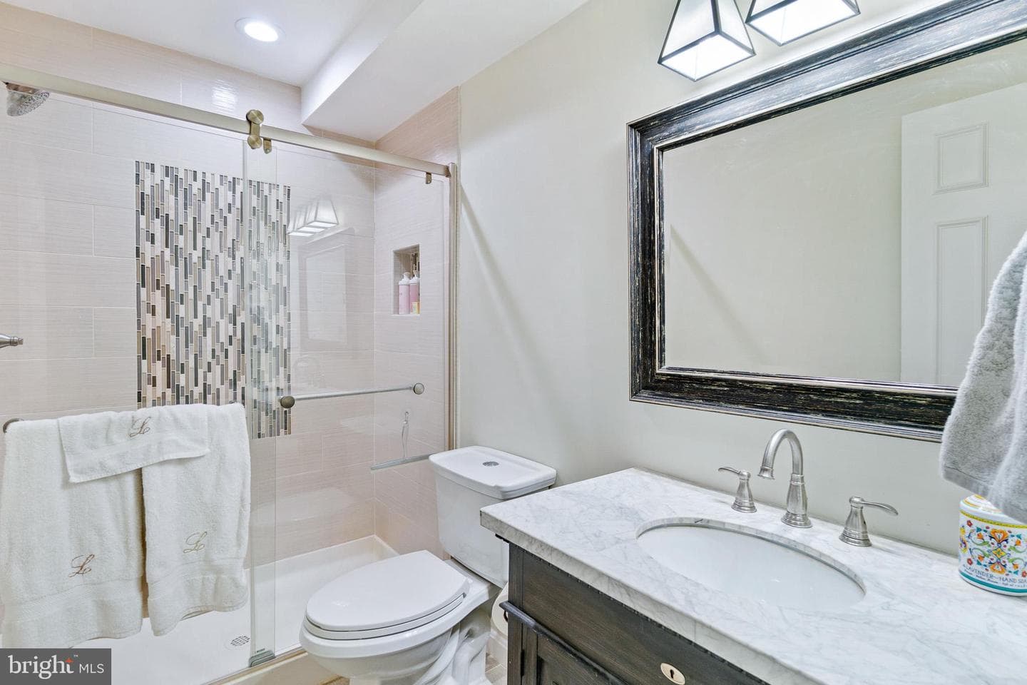 17401 Blossom View Drive photo 7