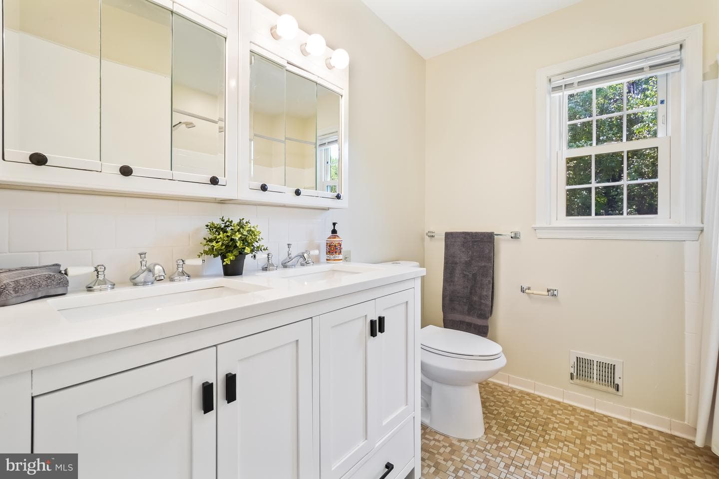5006 Butternut Drive photo 23