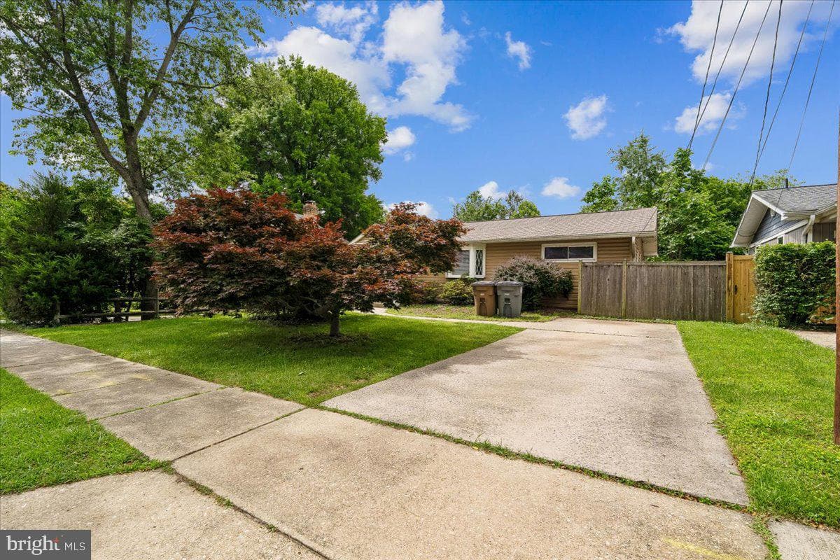 727 Grandin Avenue, Rockville
