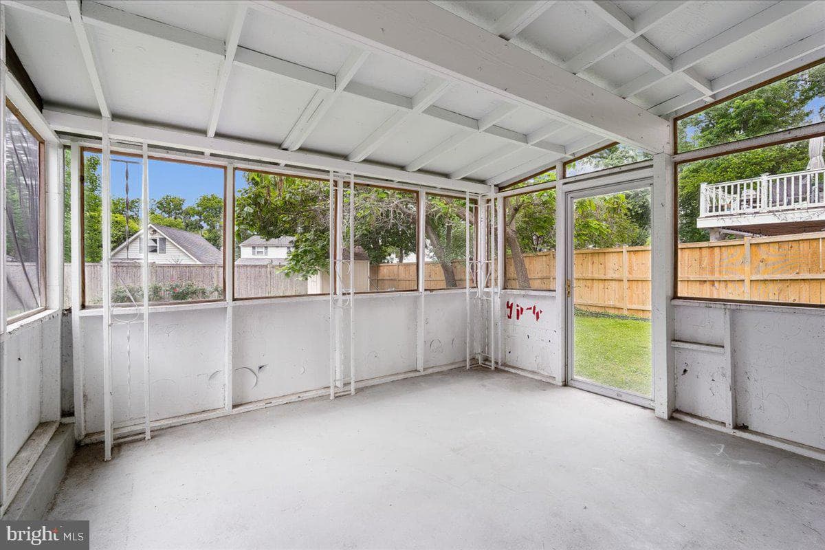727 Grandin Avenue photo 32
