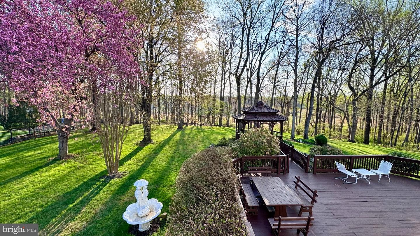 18117 Hayloft Drive photo 20