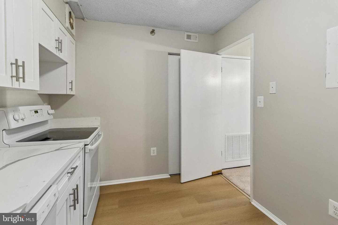 15107 Interlachen Drive #2-620 photo 10