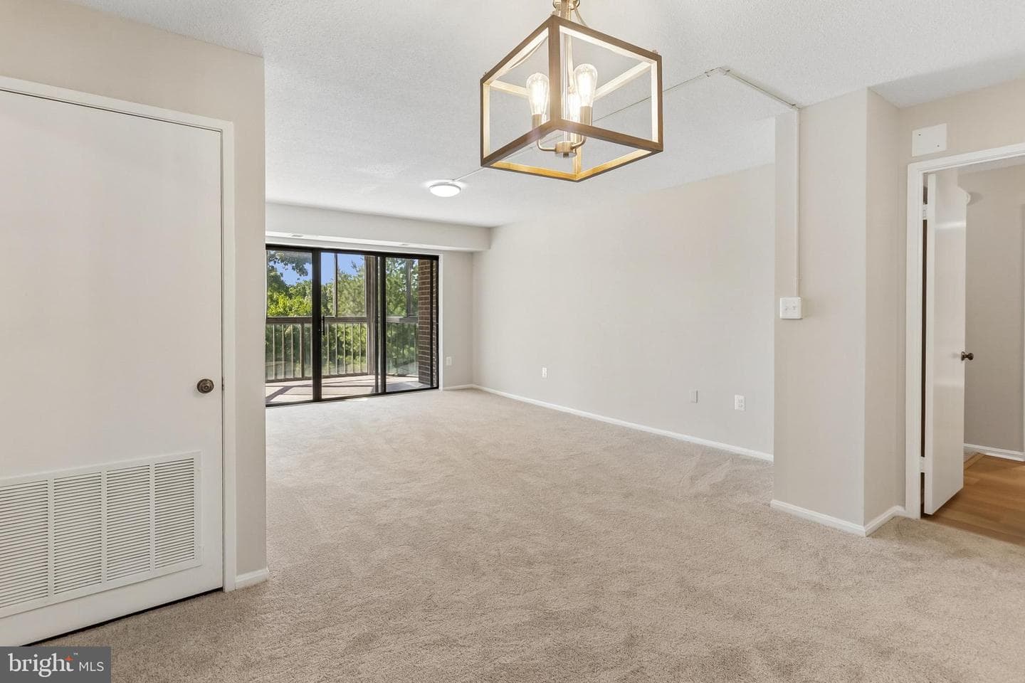 15107 Interlachen Drive #2-620 photo 4