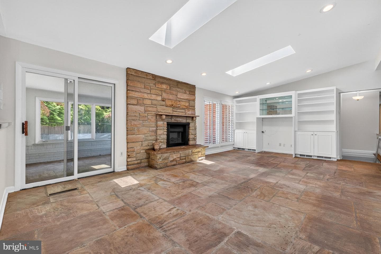 3101 Brooklawn Terrace photo 8