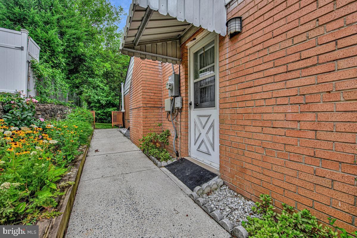 11003 Wheeler Drive photo 5