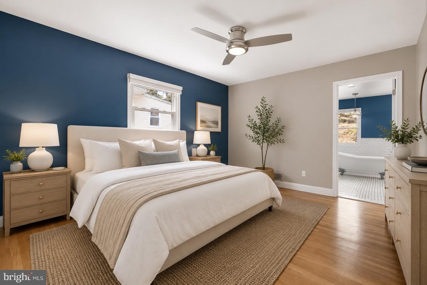 822 Loxford Terrace photo 31