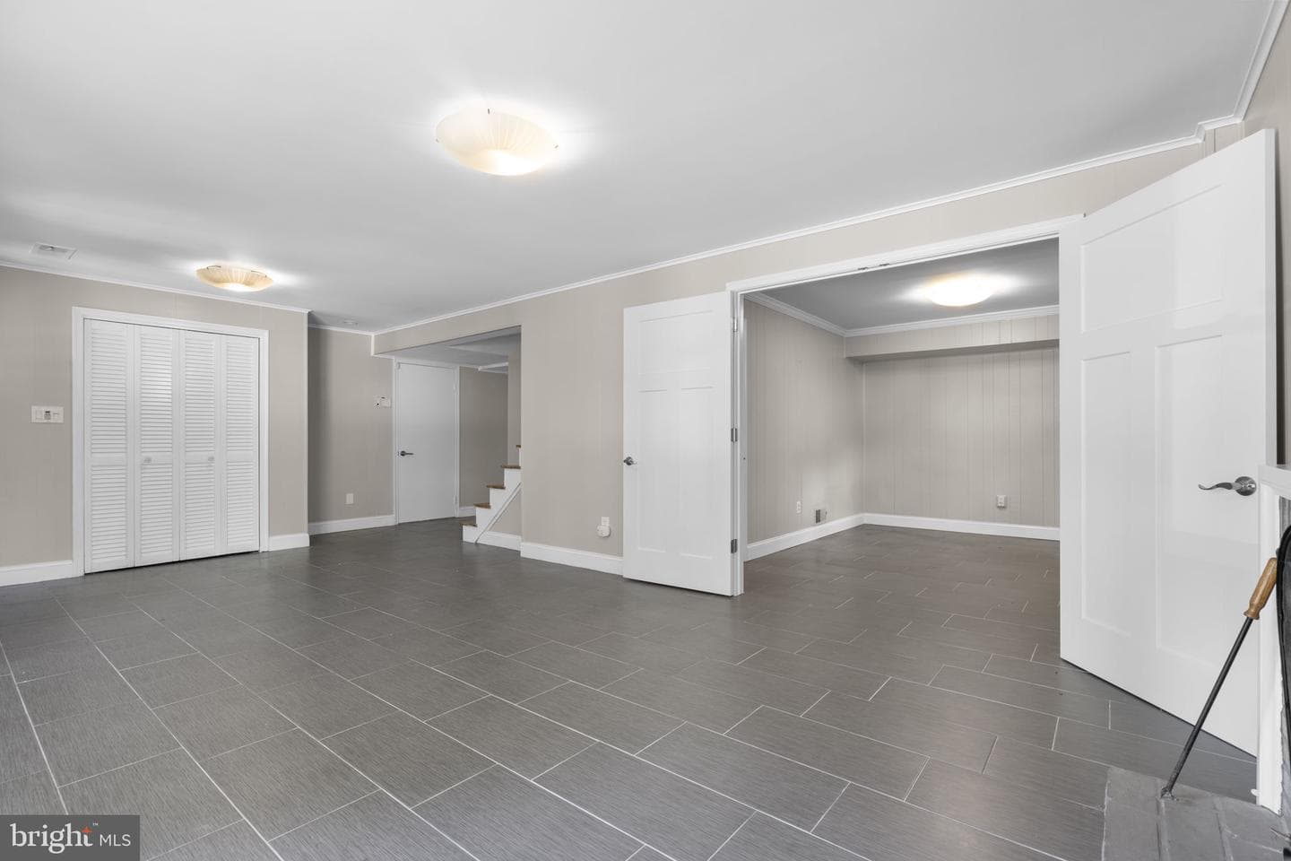 822 Loxford Terrace photo 44