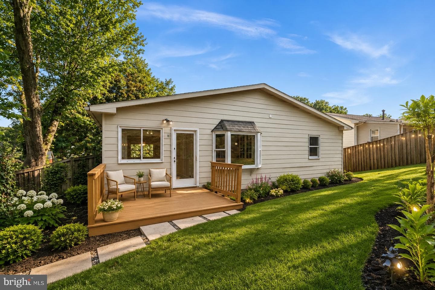 822 Loxford Terrace photo 54
