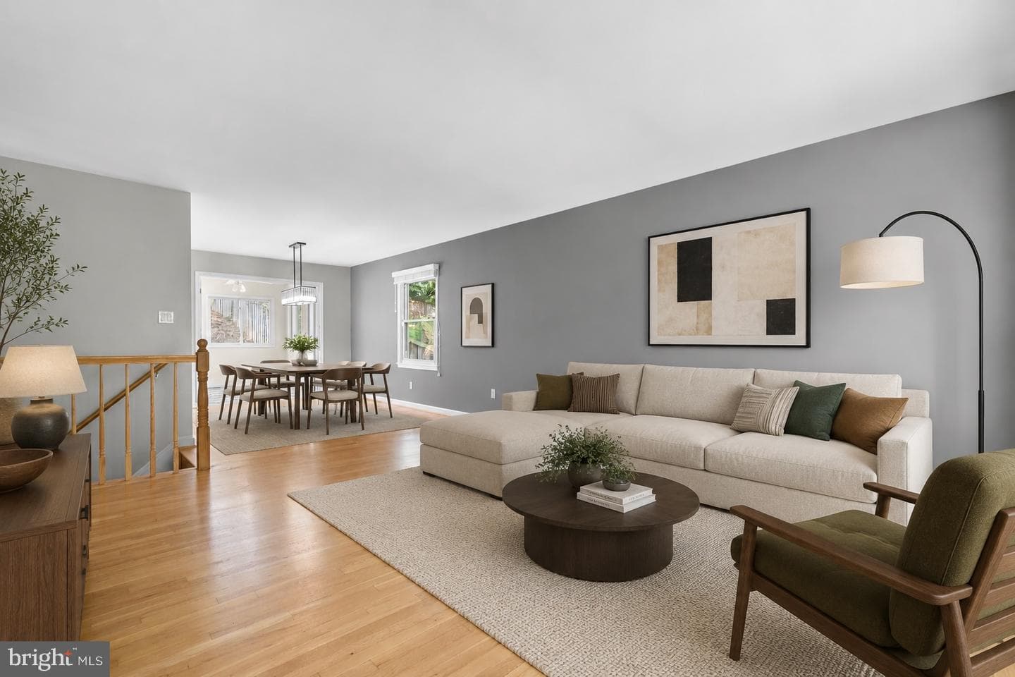 822 Loxford Terrace photo 6