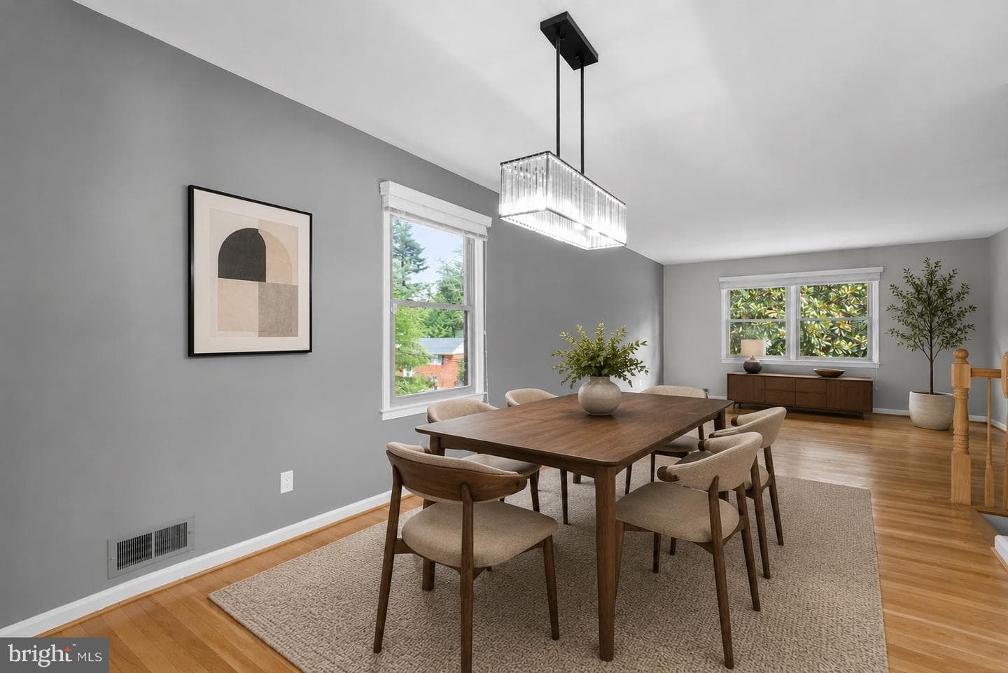 822 Loxford Terrace photo 8