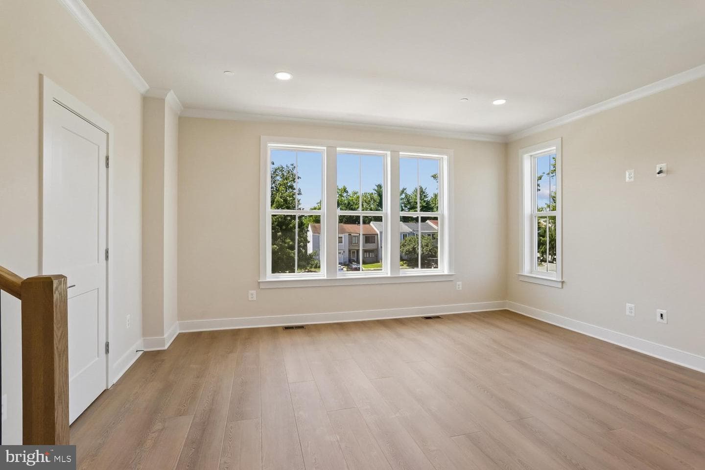 209 Allen Lane photo 16