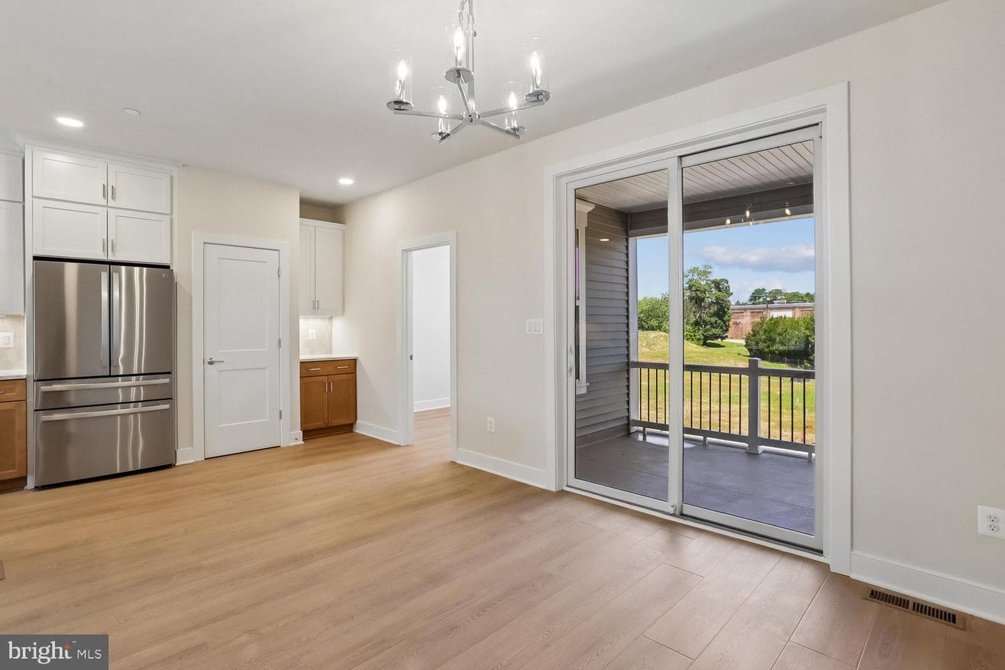 209 Allen Lane photo 24